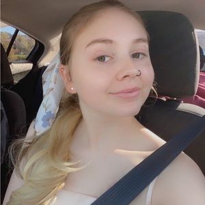 Meet your Posher, Faith